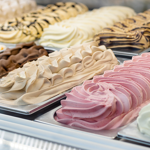 Eiscafe bei Bruno Gelato verschiedene Eissorten